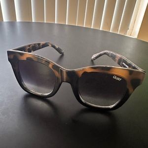 Tortoise shell “Quay Australia” sunglasses. Perfect condition
